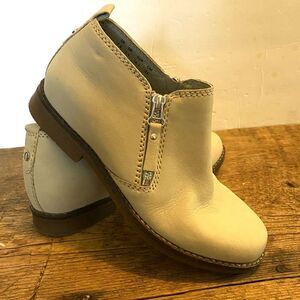 Hush Puppies Leather Side Zipper Botties Women Size 7.5W